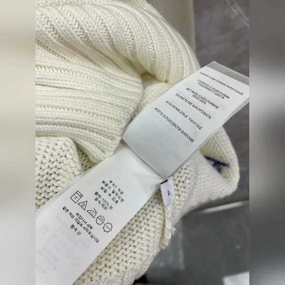 White Polo Ralph Lauren Bear Sweater - Picture 9 of 9